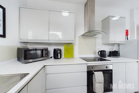 1 bedroom house of multiple occupation to rent, Newport Road, Cardiff, CF24