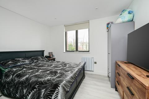 undefined, Farnborough Road, Farnborough, GU14