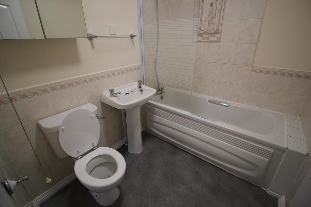 Bathroom.JPG