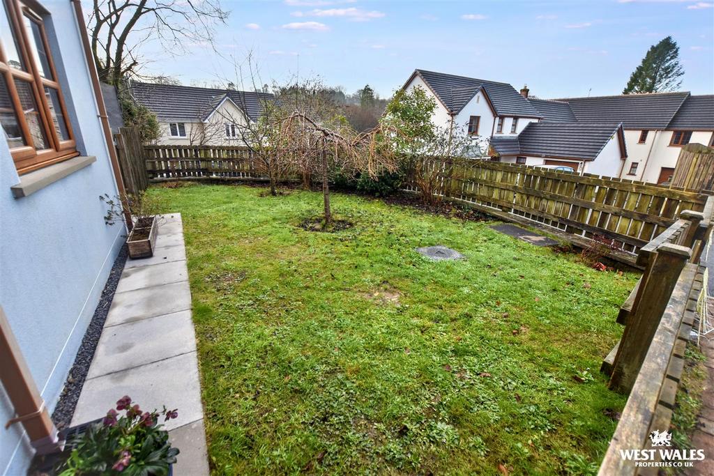 4 - 2025-12-12 T203821.214.jpg