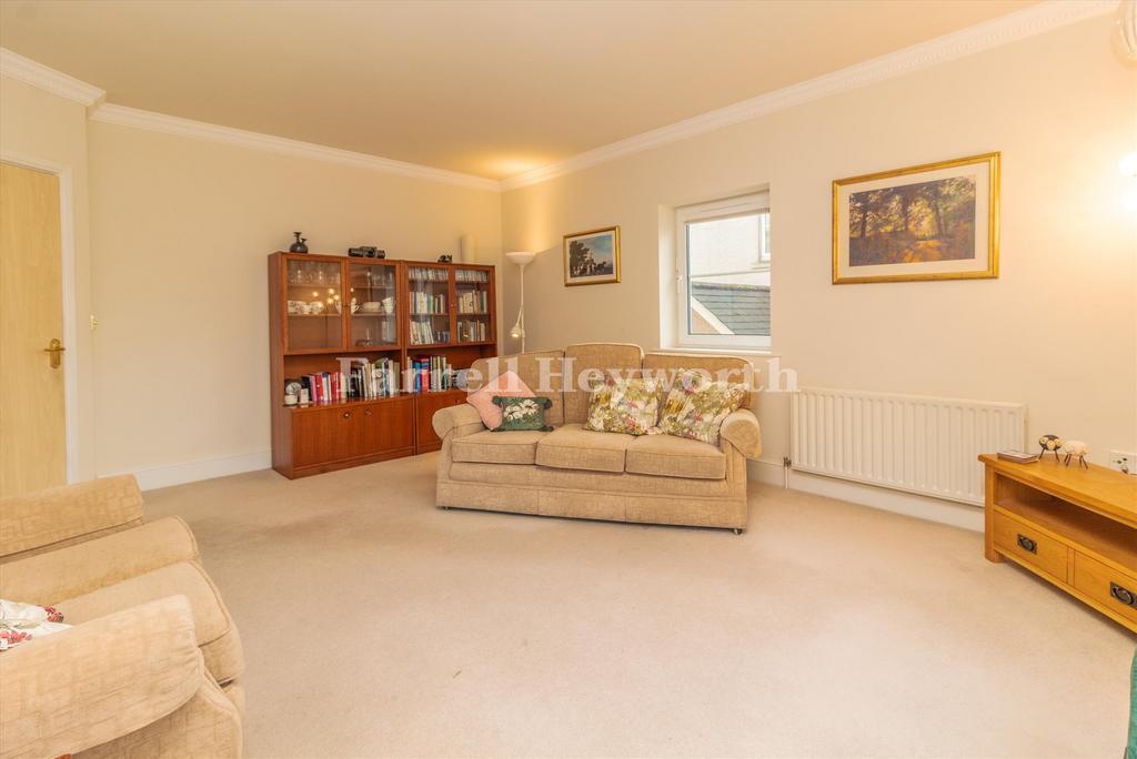 Lounge image 2