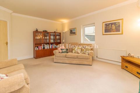 3 bedroom flat for sale, Spruce Avenue, Lancaster LA1