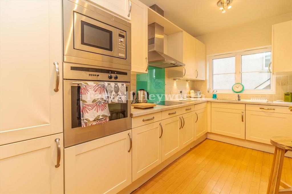 Kitchen image 2