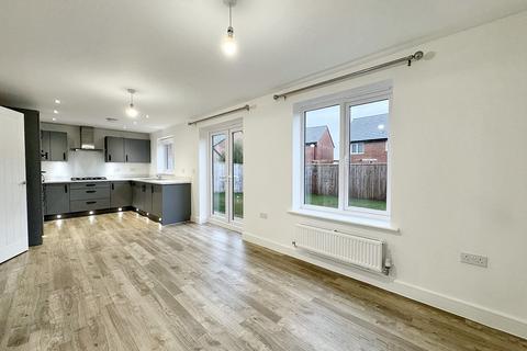 4 bedroom detached house to rent, Swanage Close, Cottam, Lancashire, PR4 0QS