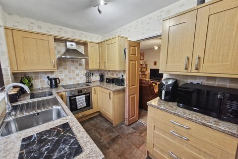 undefined, 3 Fay Close, Woodford Halse, NN11 3QY