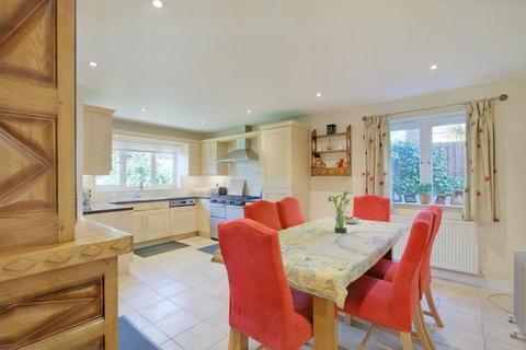 4 bedroom detached house for sale, Simons Close, Broughton Hackett, Worcester, WR7