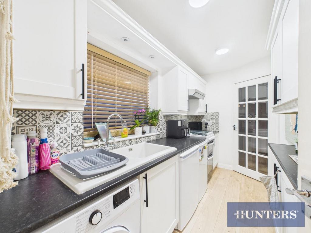 CAM01494 G0-PR0477-STILL015.jpg