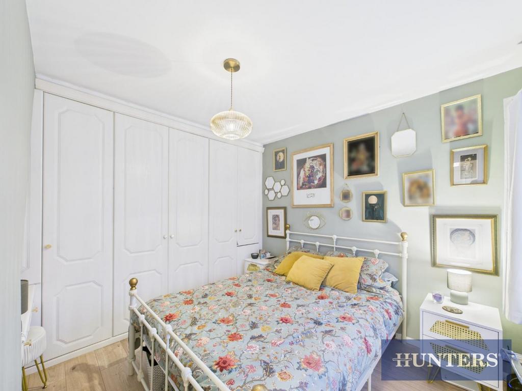 CAM01494 G0-PR0477-STILL010.jpg