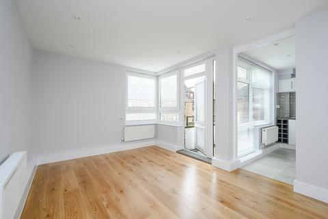 undefined, Manningtree Close, London SW19