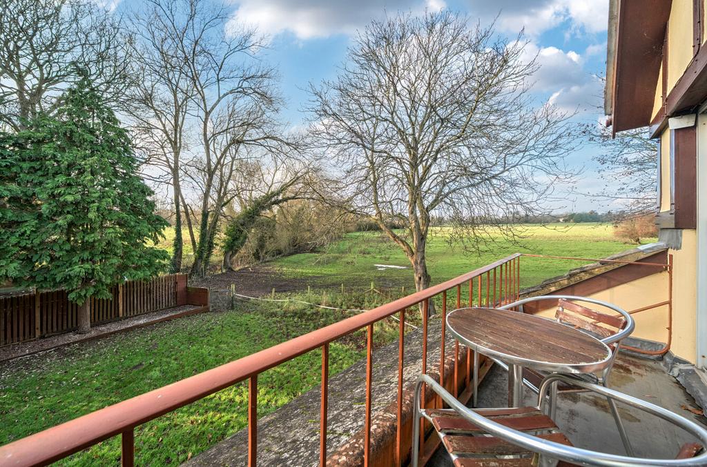 1388652-9-693af35...