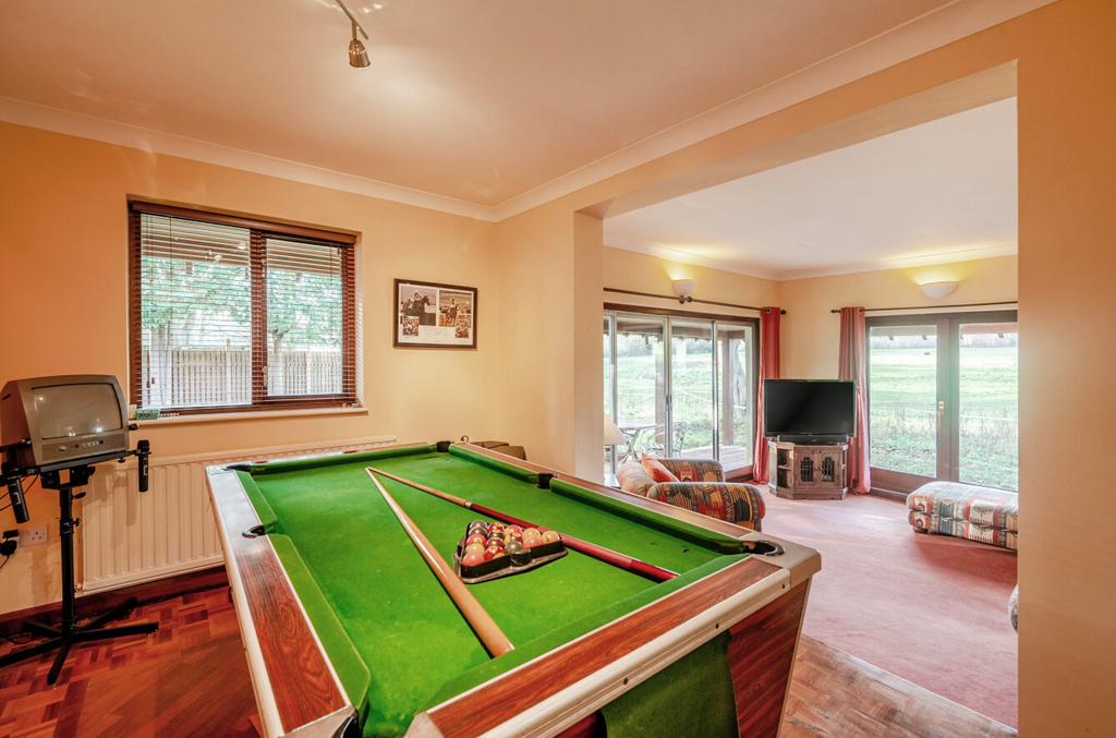 1388652-15-693af4...