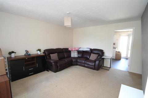 3 bedroom house to rent, Clifford Avenue, Walton Cardiff, Tewkesbury
