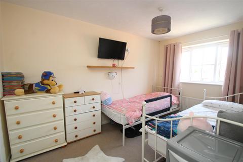 3 bedroom house to rent, Clifford Avenue, Walton Cardiff, Tewkesbury