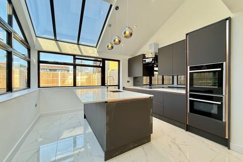 2 bedroom house for sale - Great Warley Street, Great Warley, Brentwood CM13