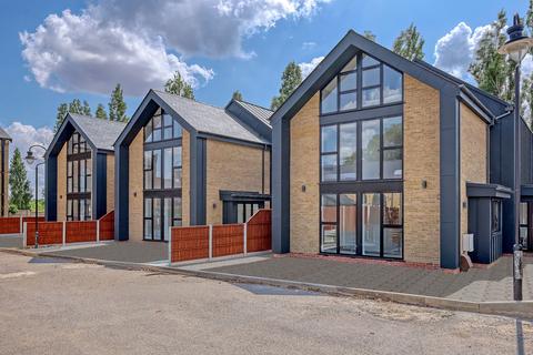 4 bedroom detached house for sale - Great Warley Street, Great Warley, Brentwood CM13