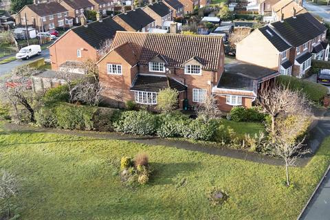 4 bedroom detached house for sale, The Oval, Brough