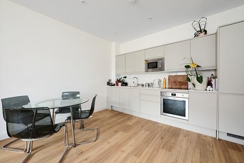 undefined, Farnborough Road, Farnborough, GU14