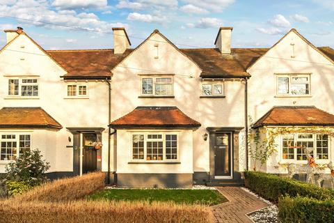2 bedroom terraced house for sale, Avon Road, Henlow, SG16