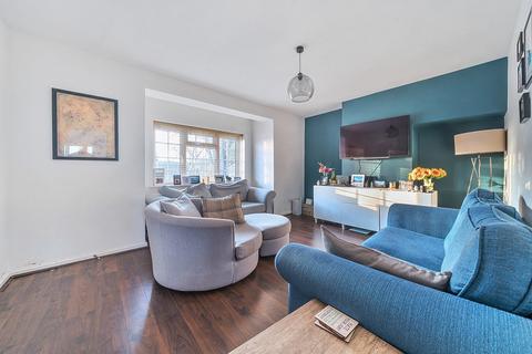 2 bedroom terraced house for sale, Avon Road, Henlow, SG16