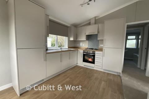 2 bedroom park home for sale, Durford Road, Petersfield, Hampshire
