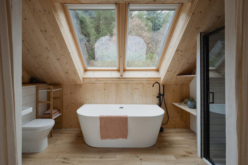 323734 - Doune Cottage, Garelochhead, Scotland ...