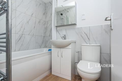 2 bedroom flat to rent, Longbridge Way, Lewisham, London, SE13