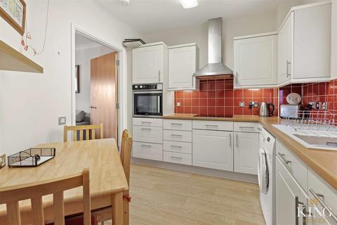 2 bedroom retirement property for sale, Alcester Road, Stratford-Upon-Avon