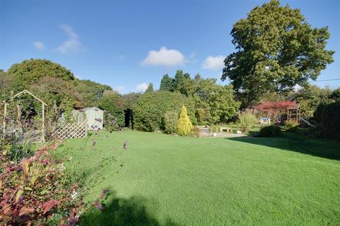 4 bedroom detached bungalow for sale, Fourteen Acre Lane, Three Oaks