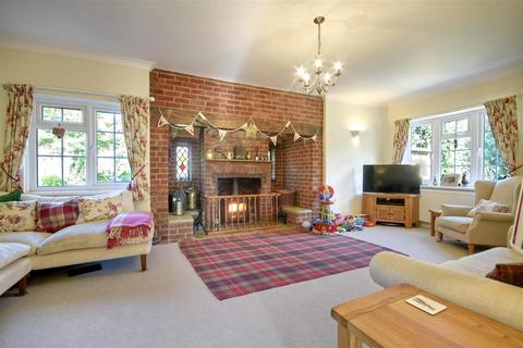 4 bedroom detached bungalow for sale, Fourteen Acre Lane, Three Oaks