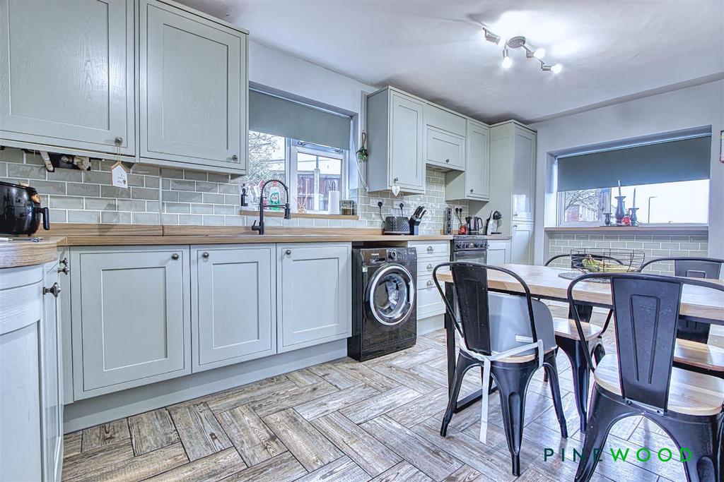 Kitchen diner