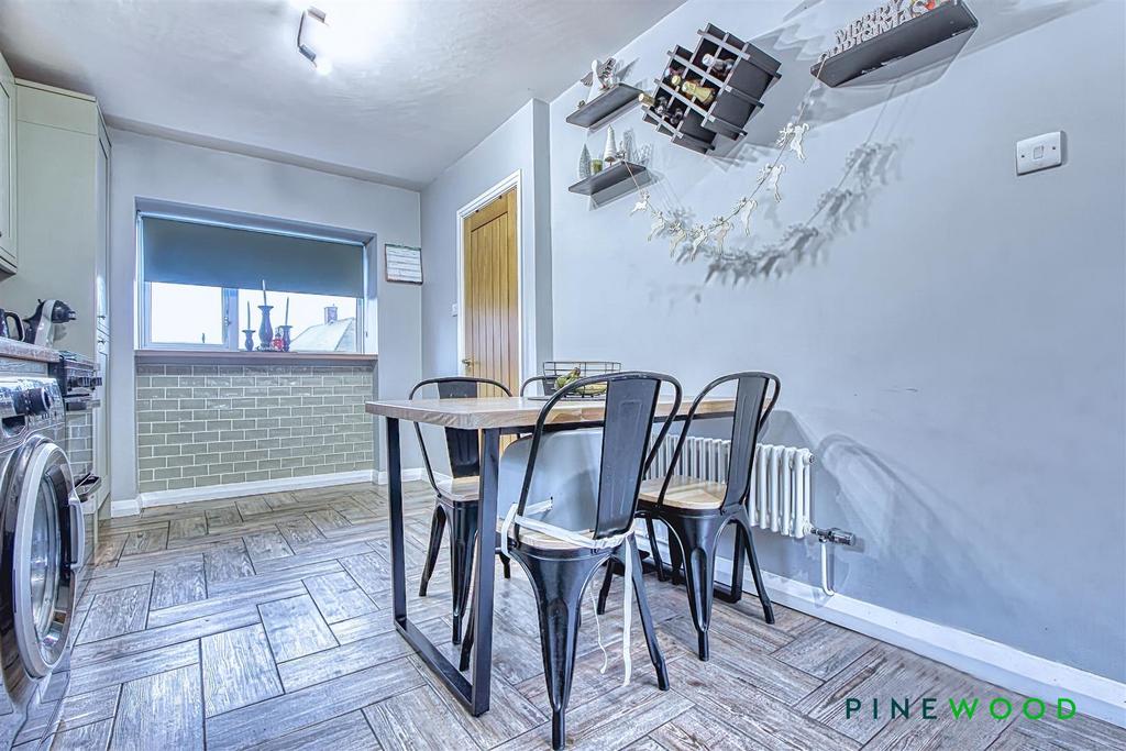 Kitchen diner