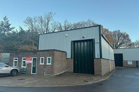 Storage to rent - Unit 1 Forest Close, Ebblake Industrial Estate, Verwood, BH31 6DE