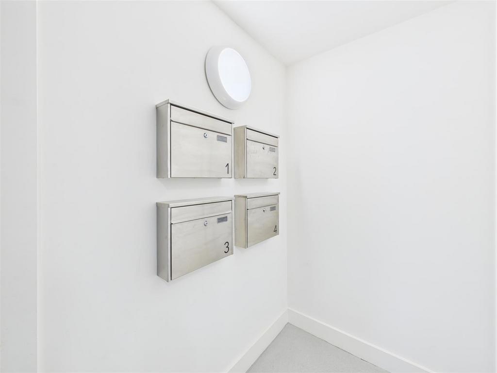 CAM04279 G0-PR0182-STILL055.jpg