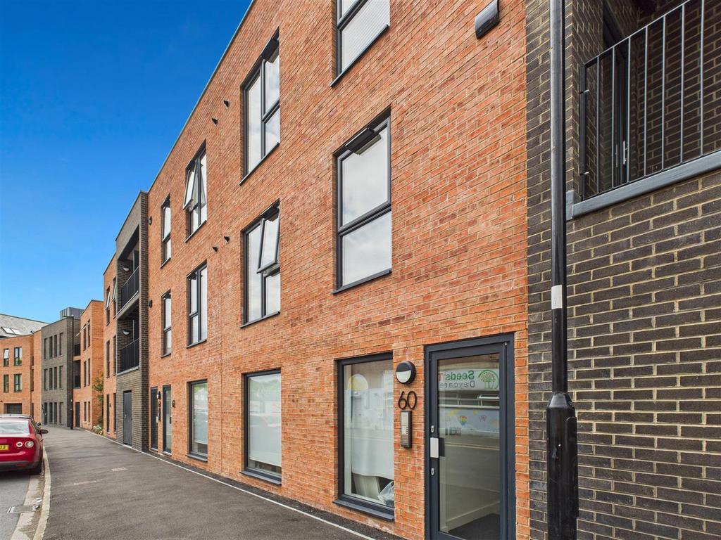 CAM04279 G0-PR0182-STILL072 (1).jpg