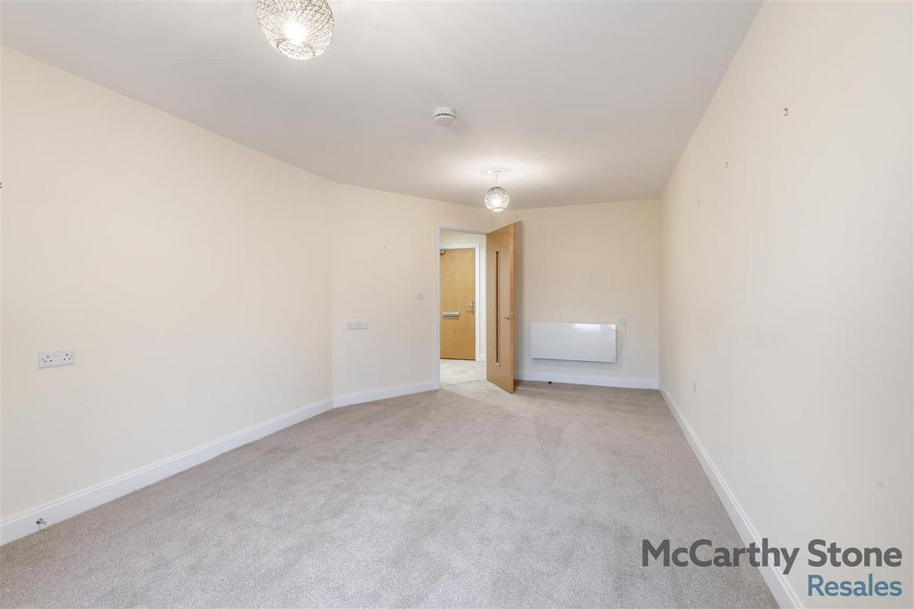 8672597-interior06.jpg