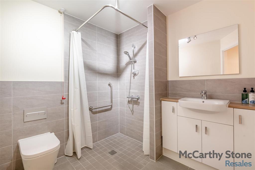8672597-interior22.jpg