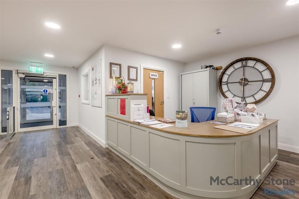 8672597-interior20.jpg