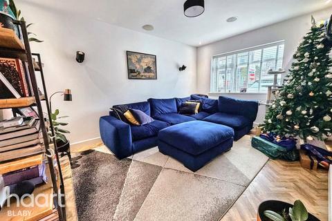 3 bedroom semi-detached house for sale, Grange Drive, Leicester