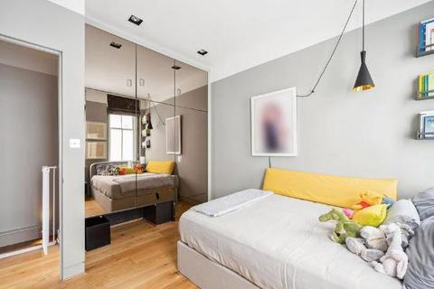 3 bedroom flat to rent, Old Brompton Road, London, SW5