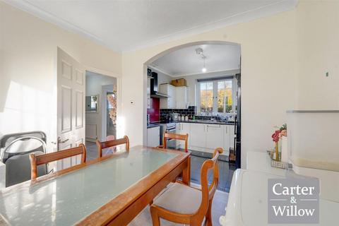 undefined, Mayesbrook Road, Essex