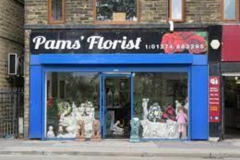 Property to rent - Tong Street, Bradford,