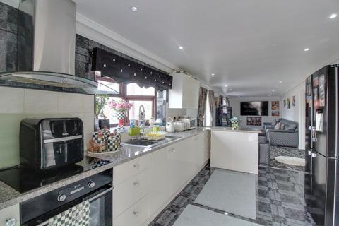 3 bedroom bungalow for sale, Elm Road, Pitsea, Basildon, Essex, SS13