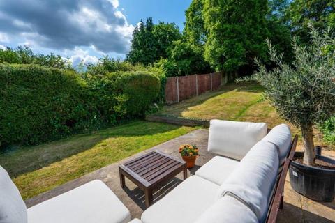 2 bedroom terraced house to rent, Westway, Guildford GU2