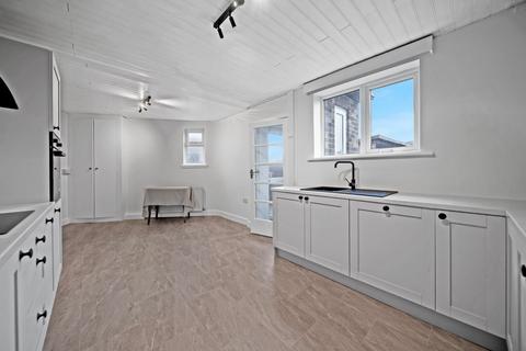 4 bedroom bungalow for sale, Brownberrie Lane, Horsforth, Leeds, West Yorkshire, LS18