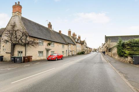 3 bedroom terraced house for sale, College Street, Higham Ferrers NN10