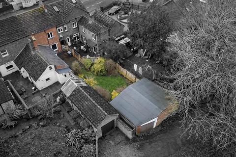 3 bedroom terraced house for sale, College Street, Higham Ferrers NN10
