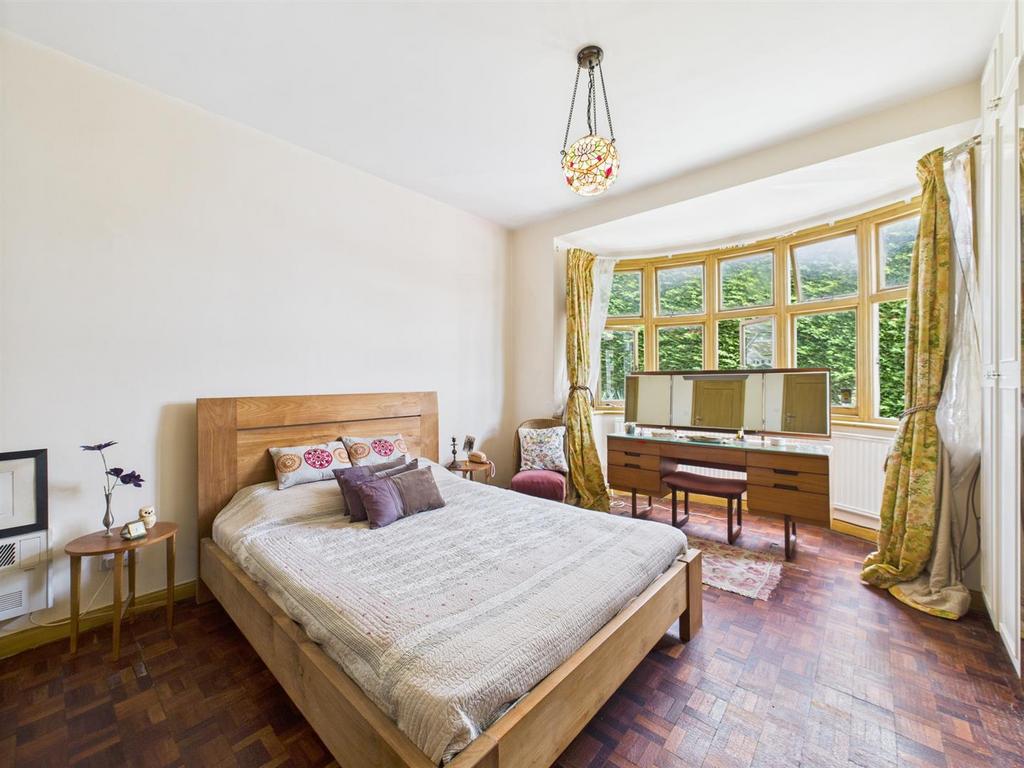 CAM05080 G0-PR0117-STILL019.jpg