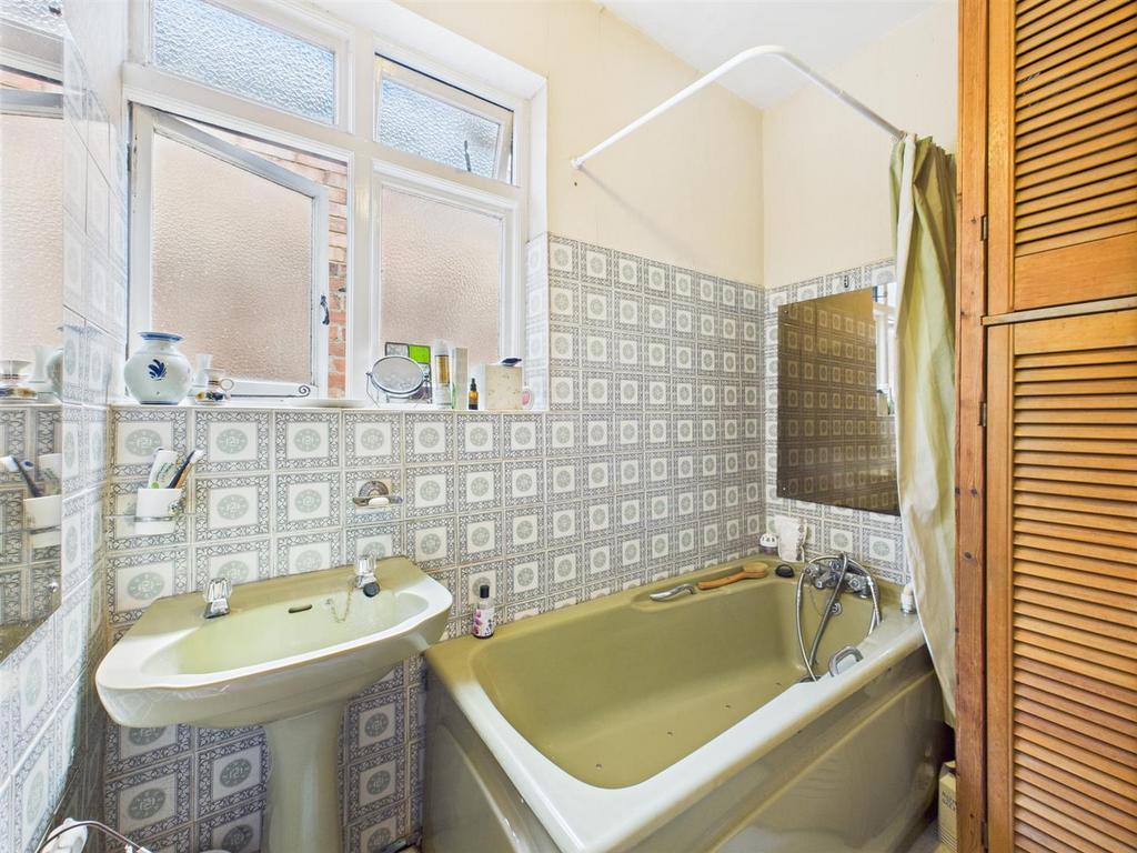 CAM05080 G0-PR0117-STILL026.jpg