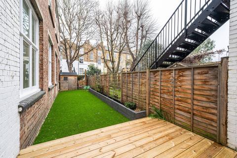 undefined, Southgate Road, De Beauvoir Town, London, N1