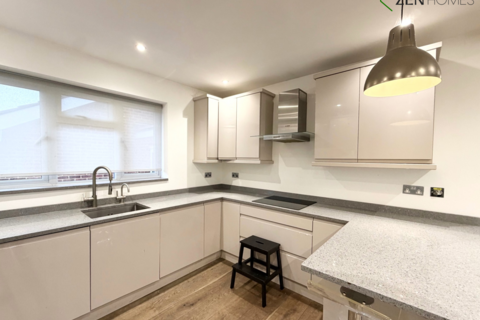 undefined, London N21